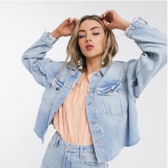 MWT Free People Amelia Slouchy Denim Jacket XS Distressed Cropped Blue Trucker - Picture 5 of 16